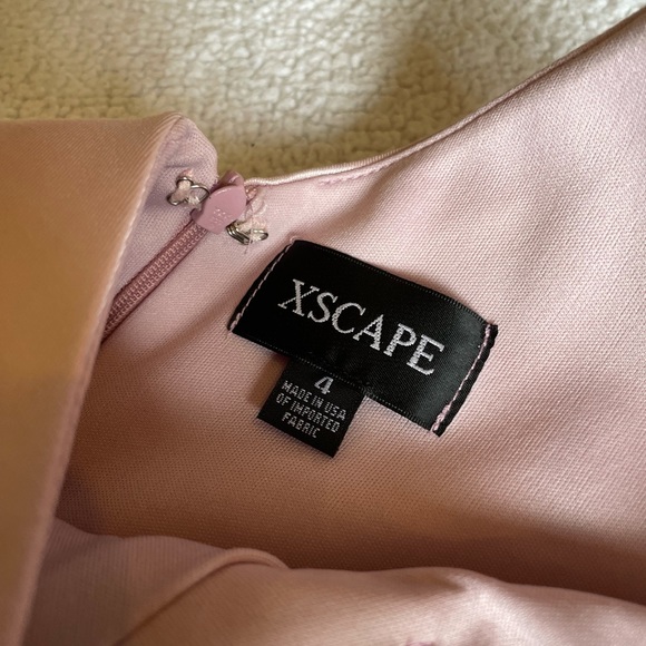 Brand new evening dress, perfect for any style. - Picture 6 of 7